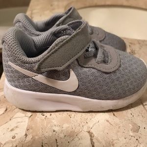 Nike boys shoes. Gray/white. Size 5.